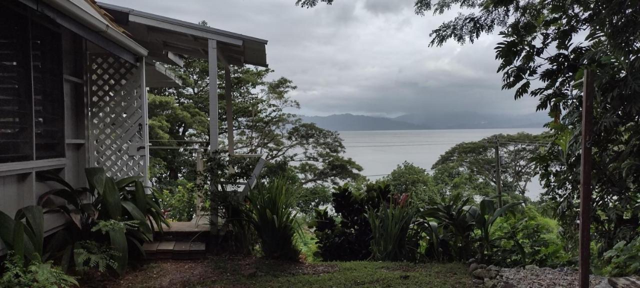 Gingerbread Cottage And Studio Fiji Savusavu Exterior foto